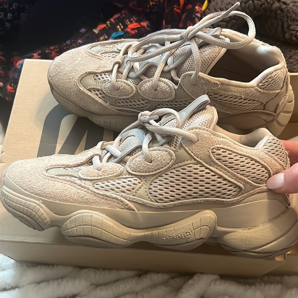 Yeezy 500 VNDS Size 5.5 Taupe